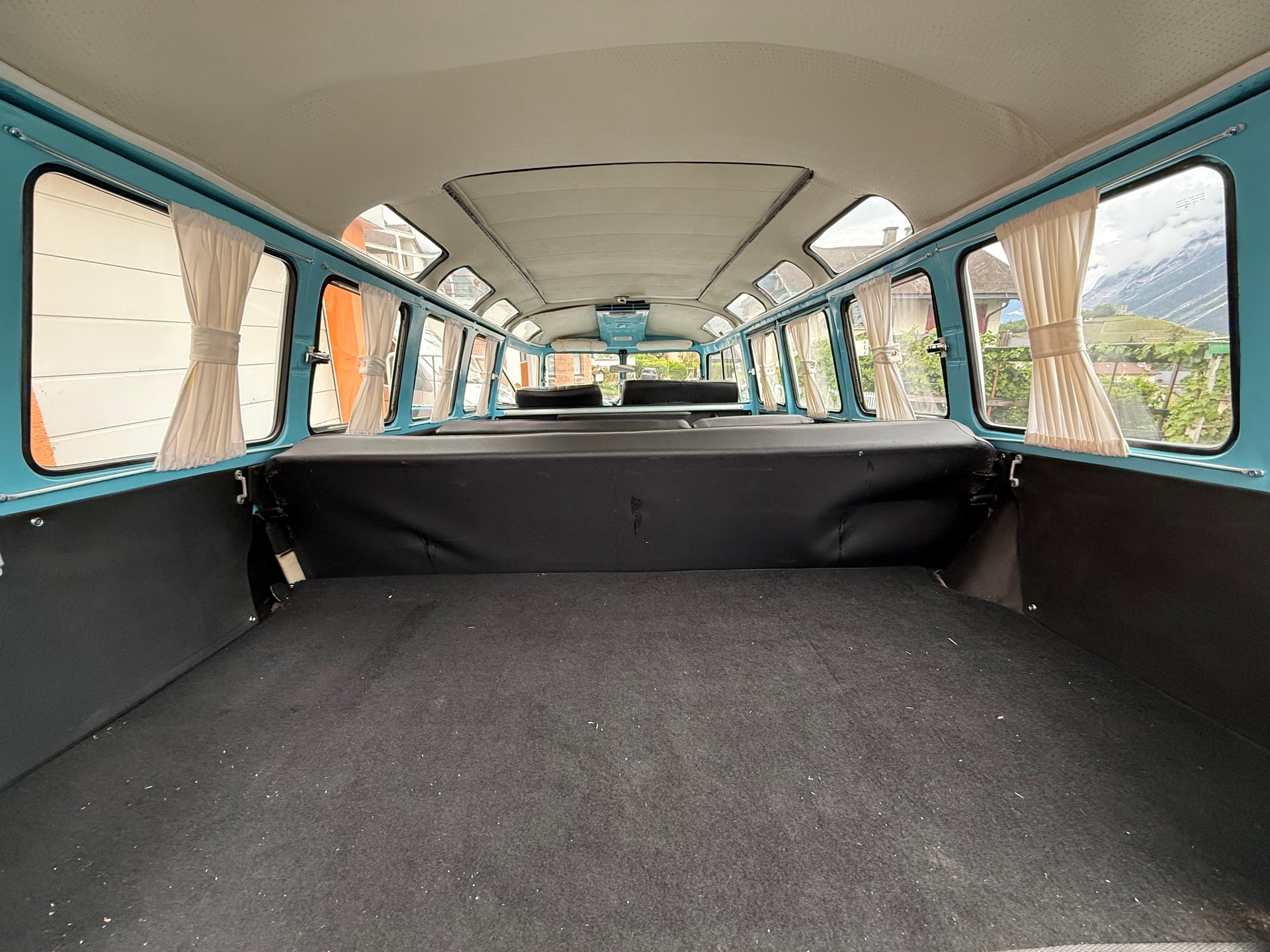 VW T1-image-12