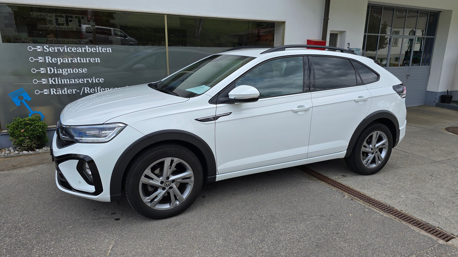 VW Taigo 1.5 TSI R-Line DSG-image-1