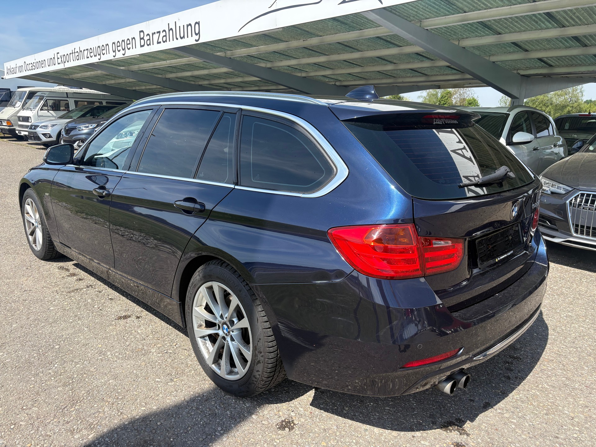 BMW 328i Touring Luxury Line Steptronic-image-5