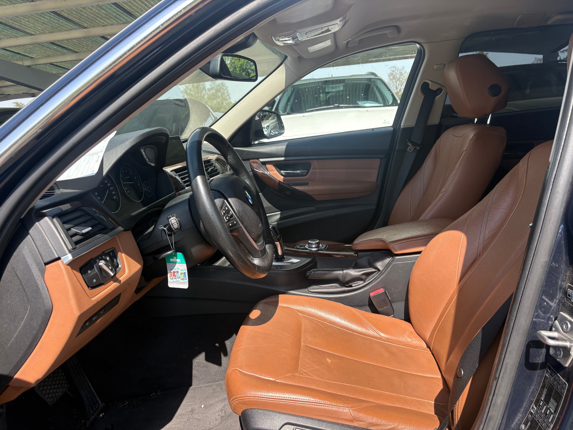 BMW 328i Touring Luxury Line Steptronic-image-7
