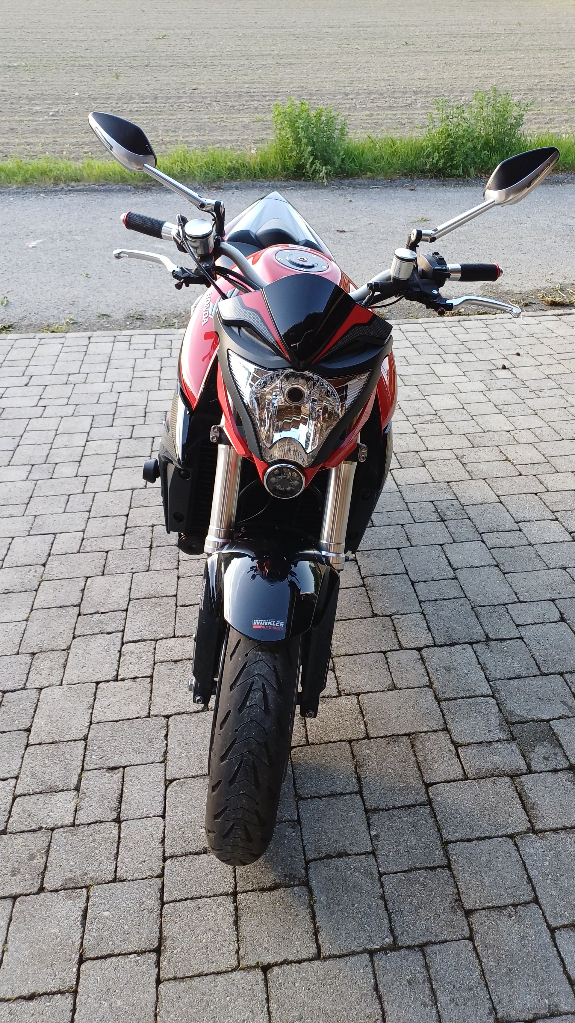 HONDA CB 1000 R ABS-image-1