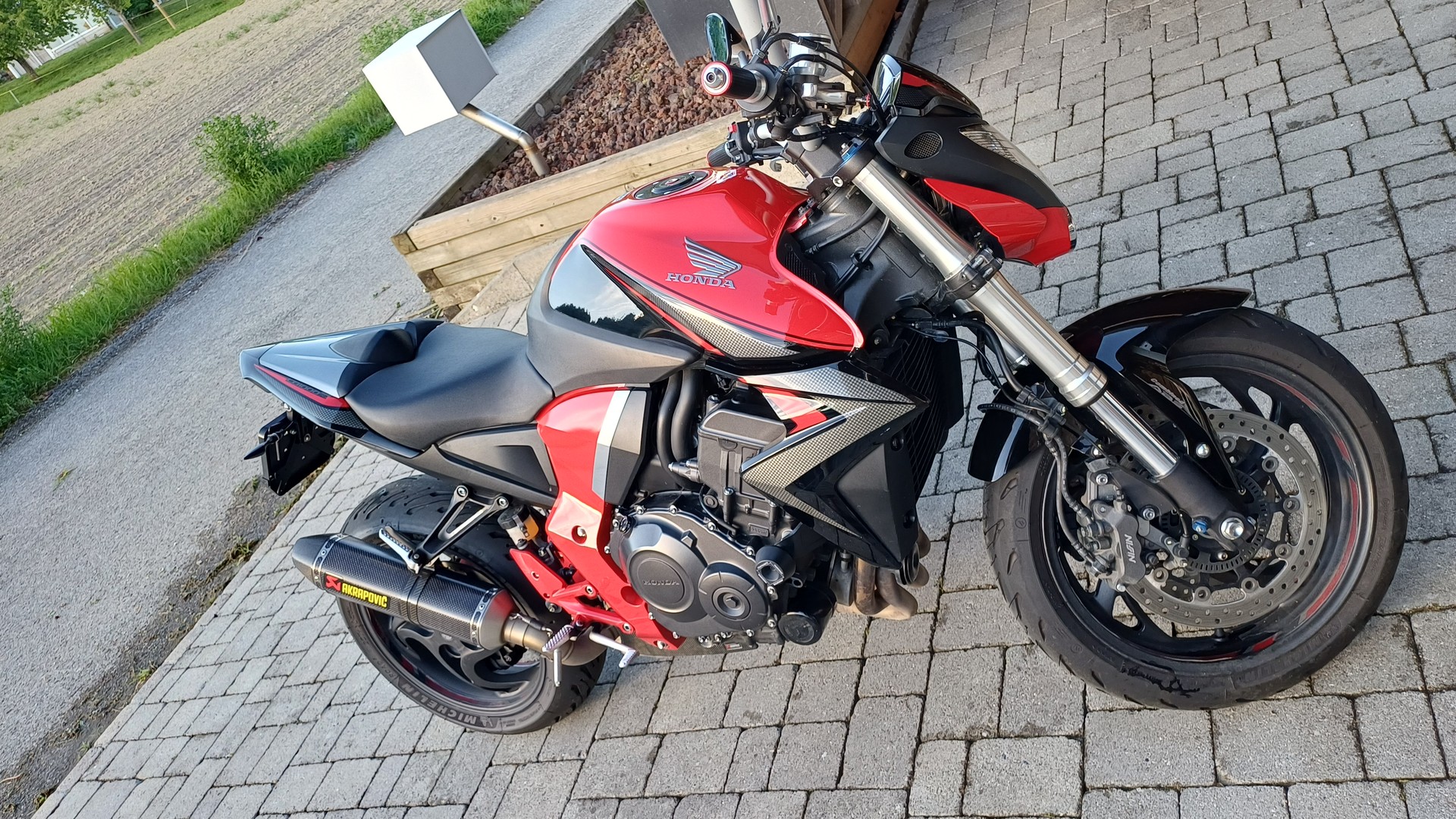 HONDA CB 1000 R ABS-image-7