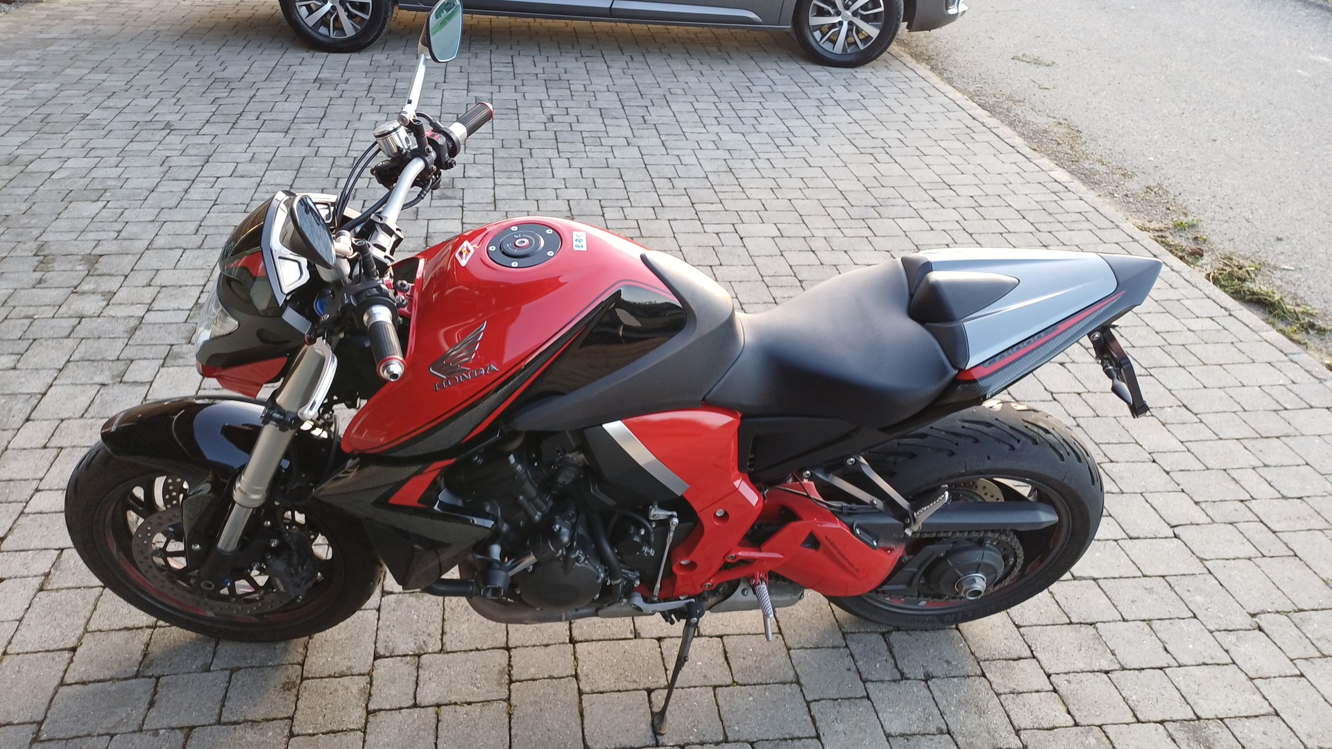 HONDA CB 1000 R ABS-image-5