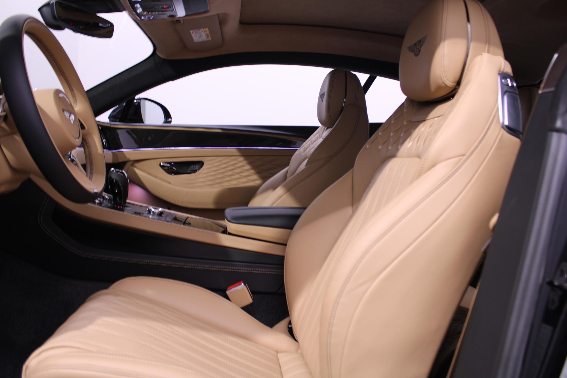 BENTLEY Continental GT 4.0 V8 Hybrid Azure-image-10