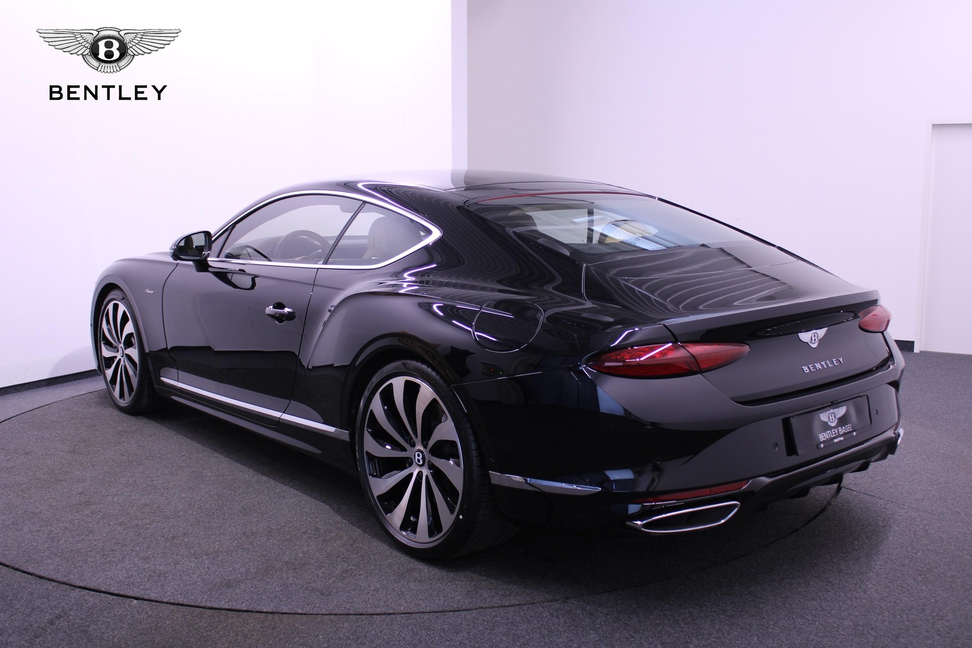 BENTLEY Continental GT 4.0 V8 Hybrid Azure-showroom-element-3