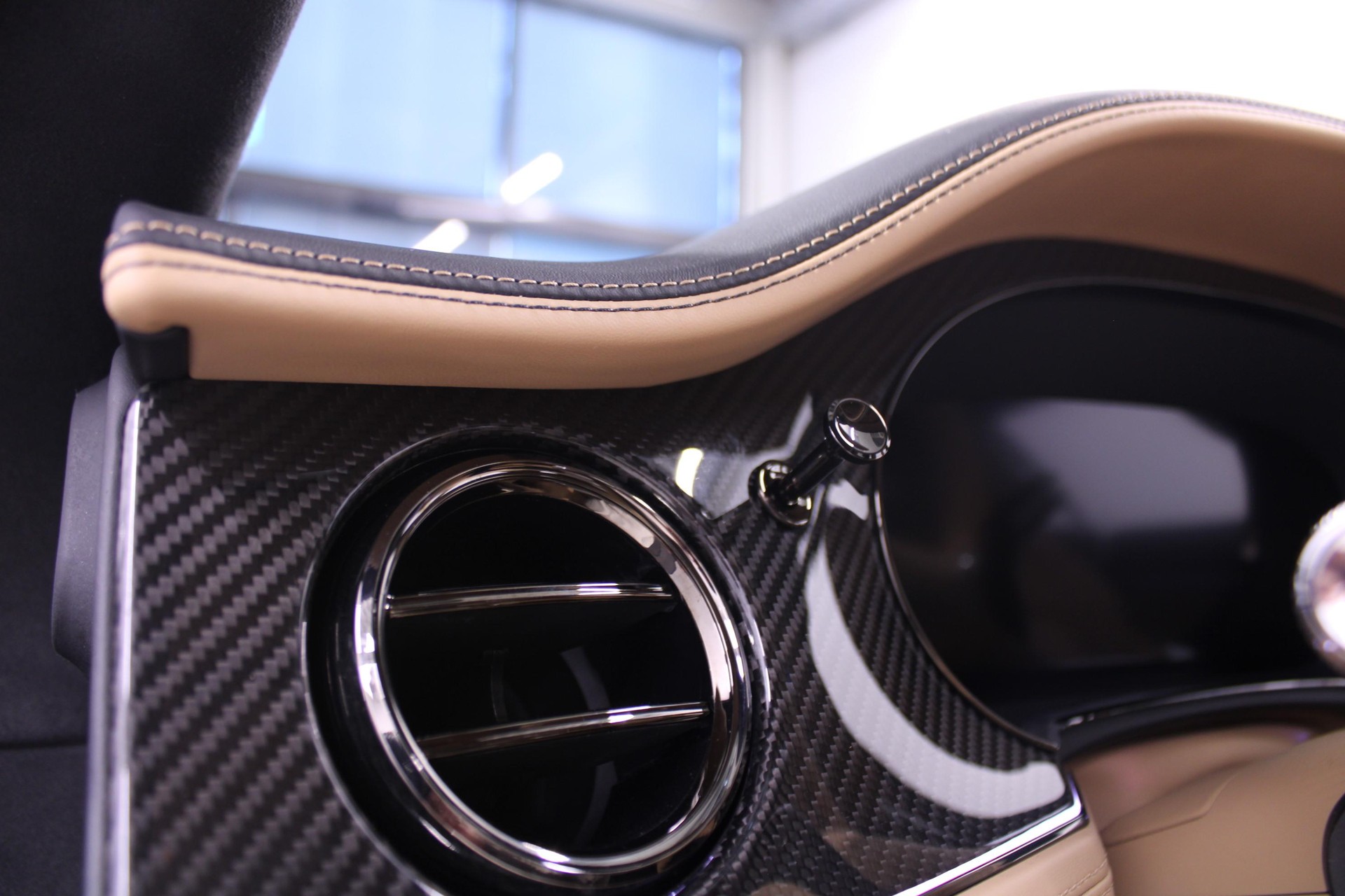 BENTLEY Continental GT 4.0 V8 Hybrid Azure-image-12