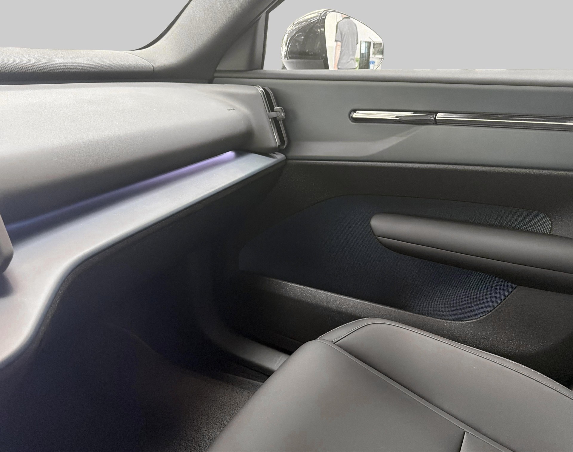 VOLVO EX 30 E60 Ultra-image-14