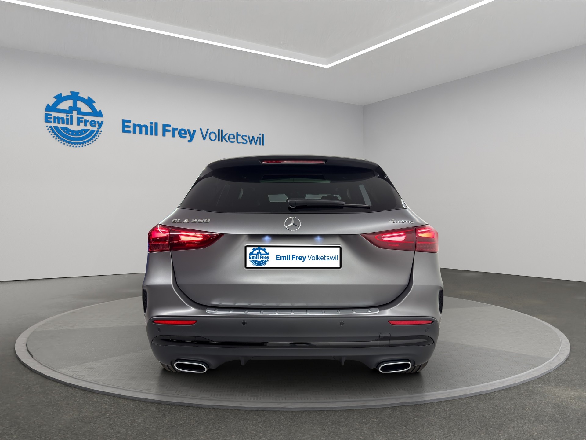 MERCEDES-BENZ GLA 250 Swiss Star AMG Line 4matic-image-5