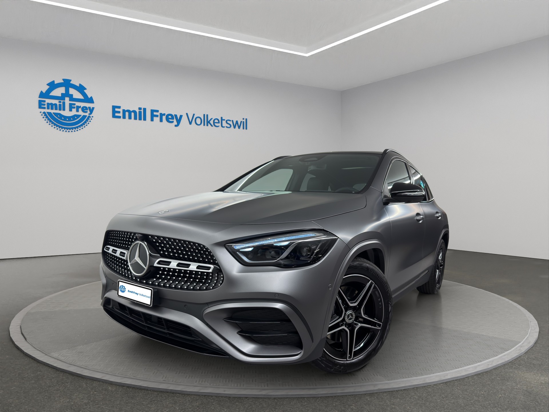 MERCEDES-BENZ GLA 250 Swiss Star AMG Line 4matic