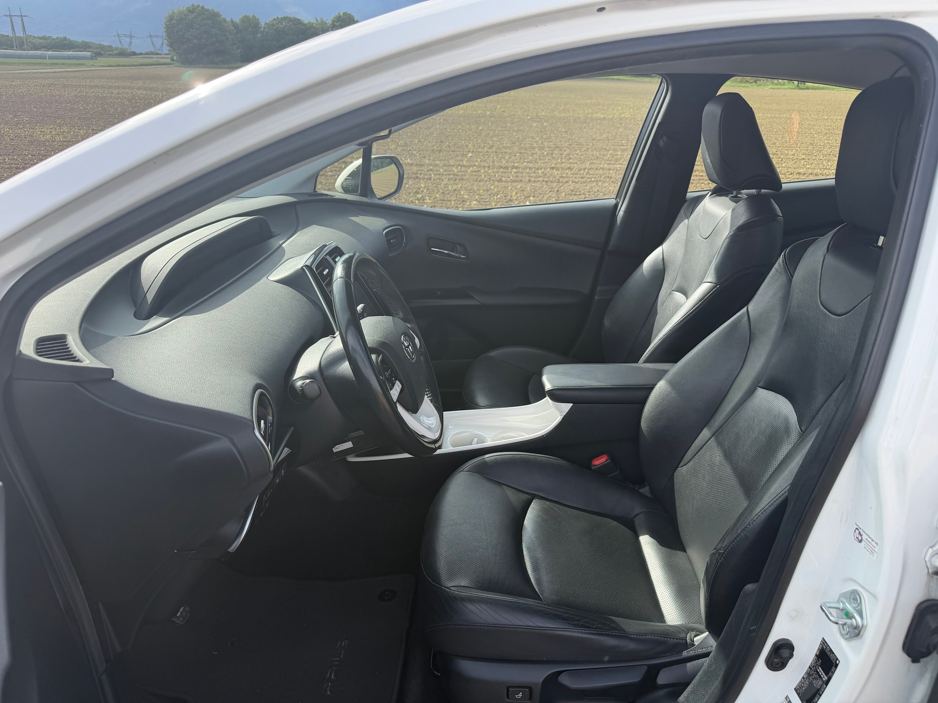 TOYOTA Prius 1.8 VVT-i HSD Sol Premium-image-13