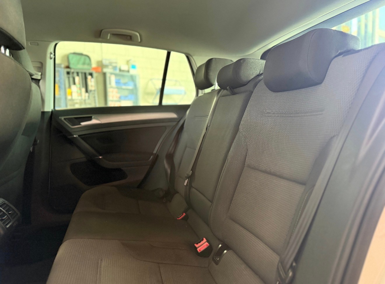 VW Golf 1.2 TSI R-Line Design-image-11
