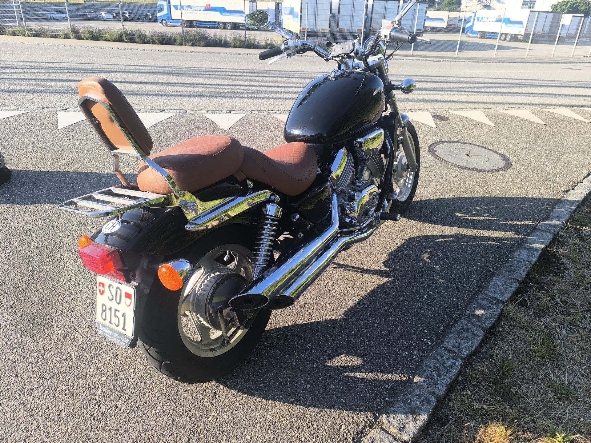 HONDA Magna C VF 750 I neu lackiert-image-5