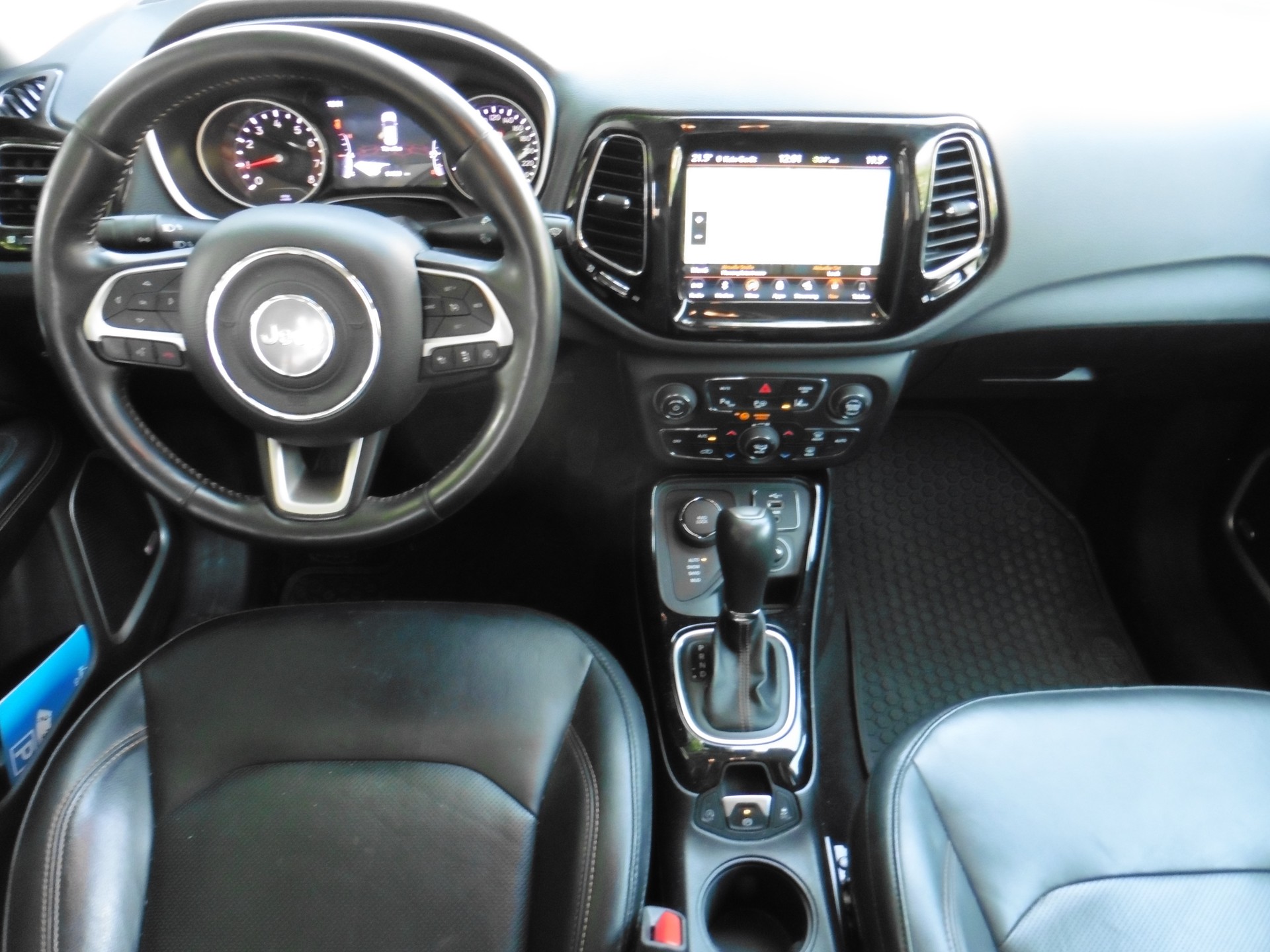 JEEP Compass 1.4 Turbo Limited AWD 9ATX-image-11