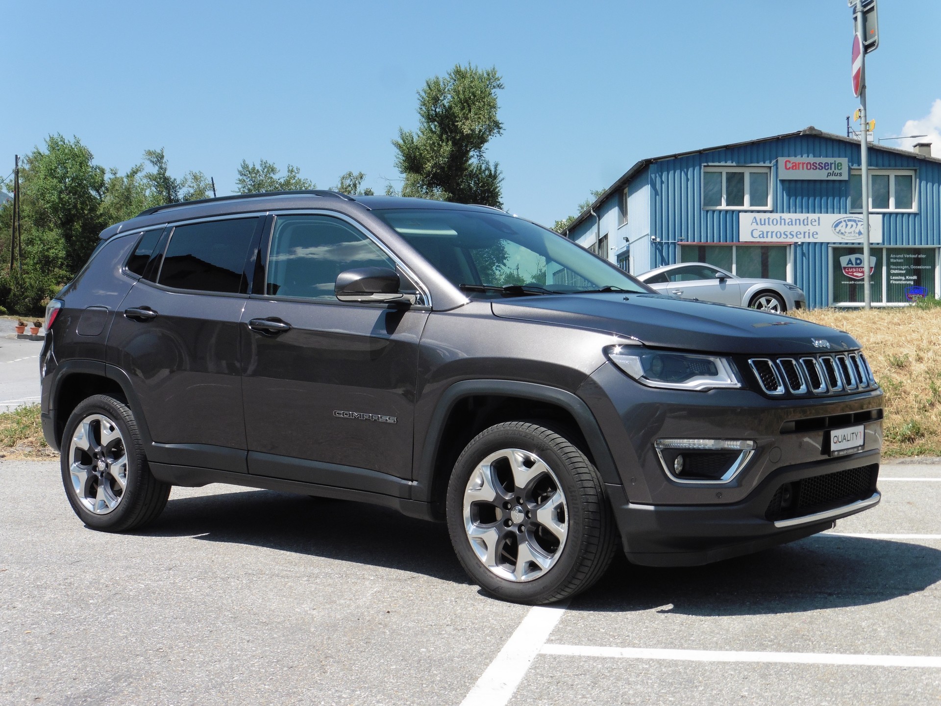 JEEP Compass 1.4 Turbo Limited AWD 9ATX-showroom-element-2