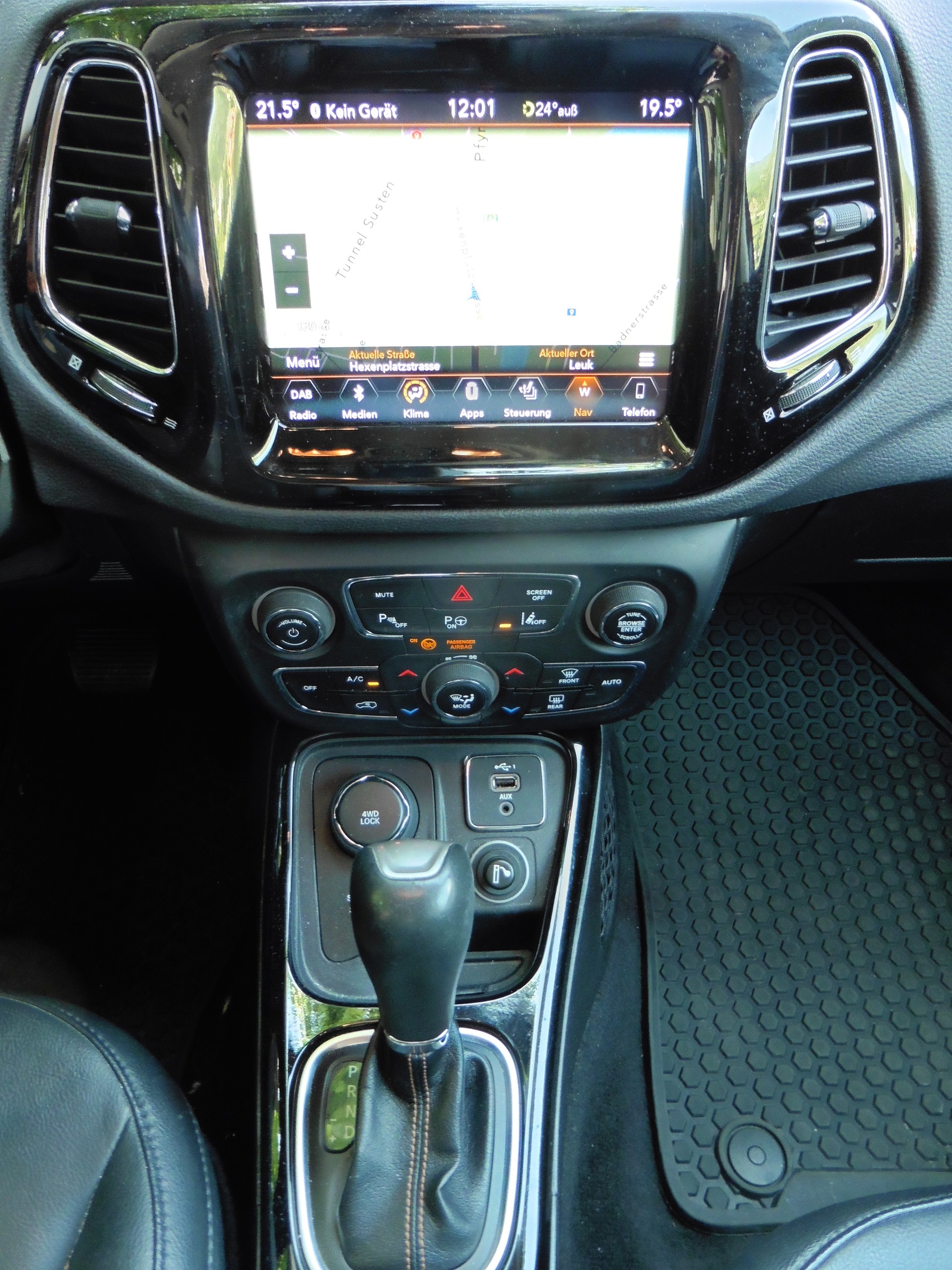 JEEP Compass 1.4 Turbo Limited AWD 9ATX-image-12