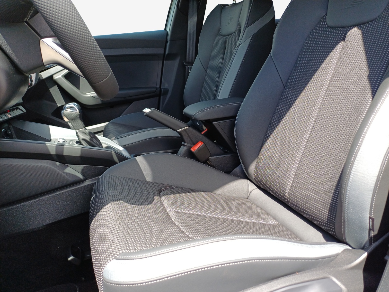 AUDI A1 Sportback 30 TFSI S Line Attraction S-tronic-image-9