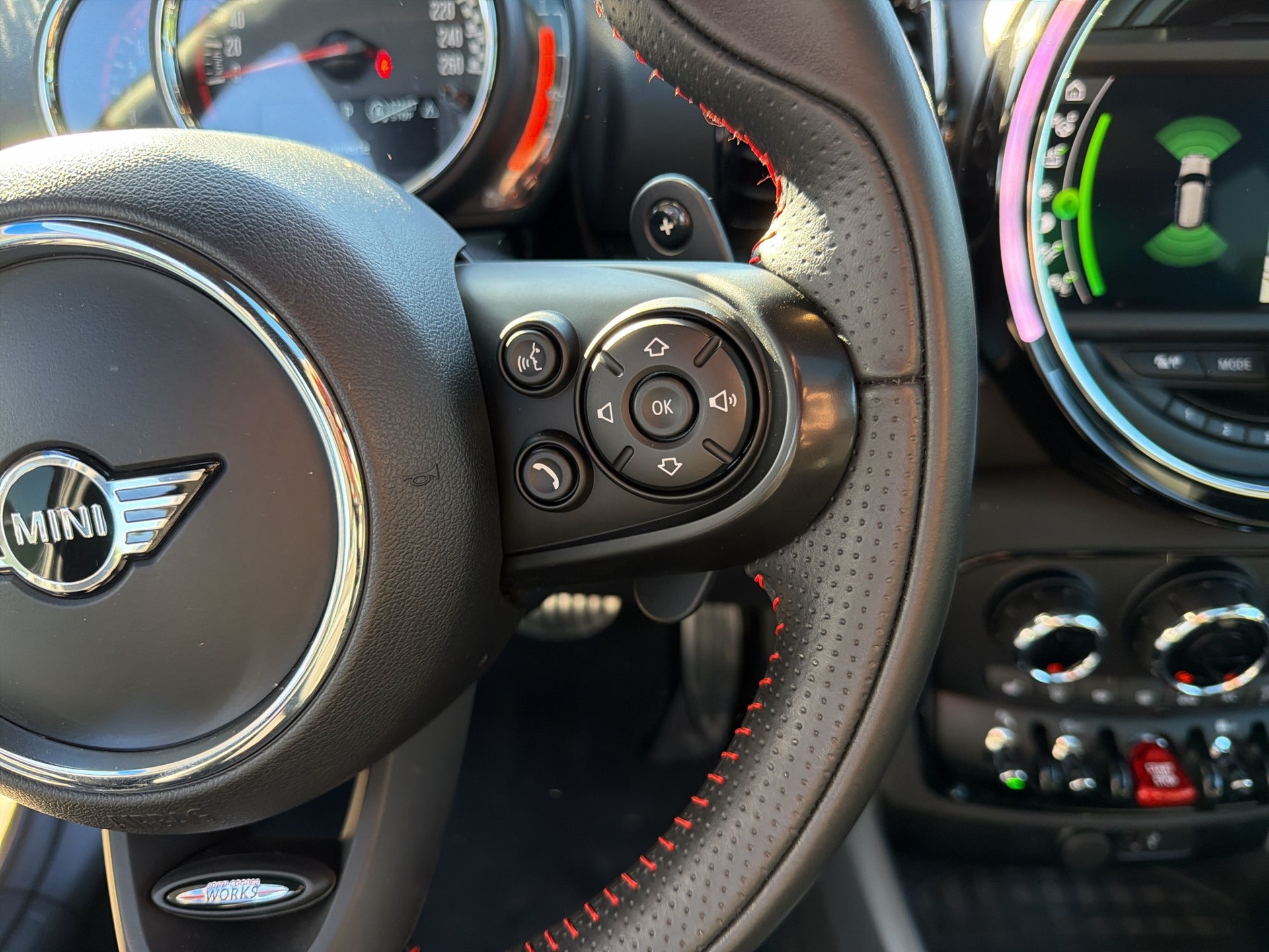 MINI Clubman Cooper John Cooper Works ALL4 Steptronic-image-15