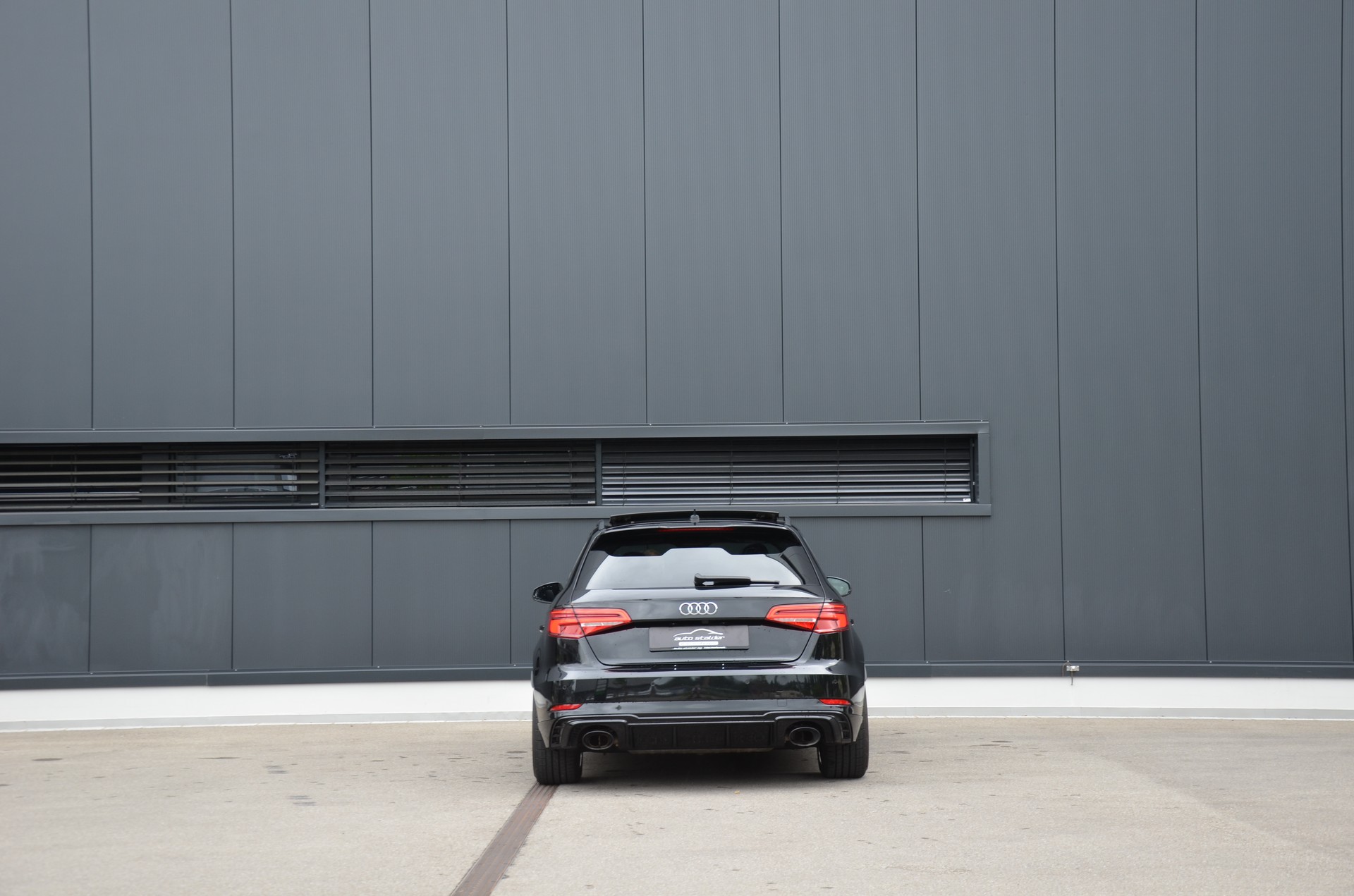 AUDI RS3 Sportback 2.5 TSI quattro S-tronic-image-7