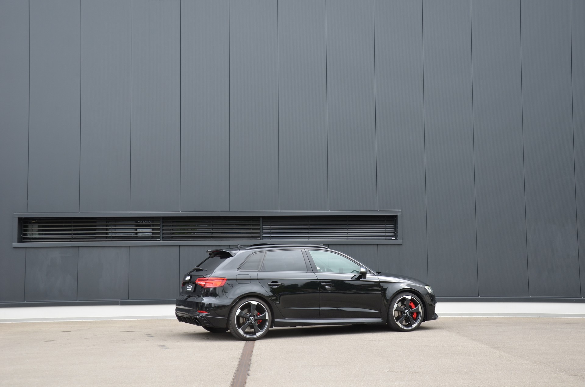 AUDI RS3 Sportback 2.5 TSI quattro S-tronic-showroom-element-3