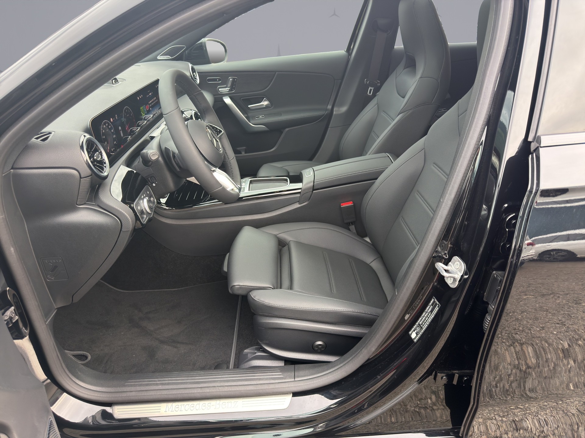 MERCEDES-BENZ A 250 Progressive 4m-image-9