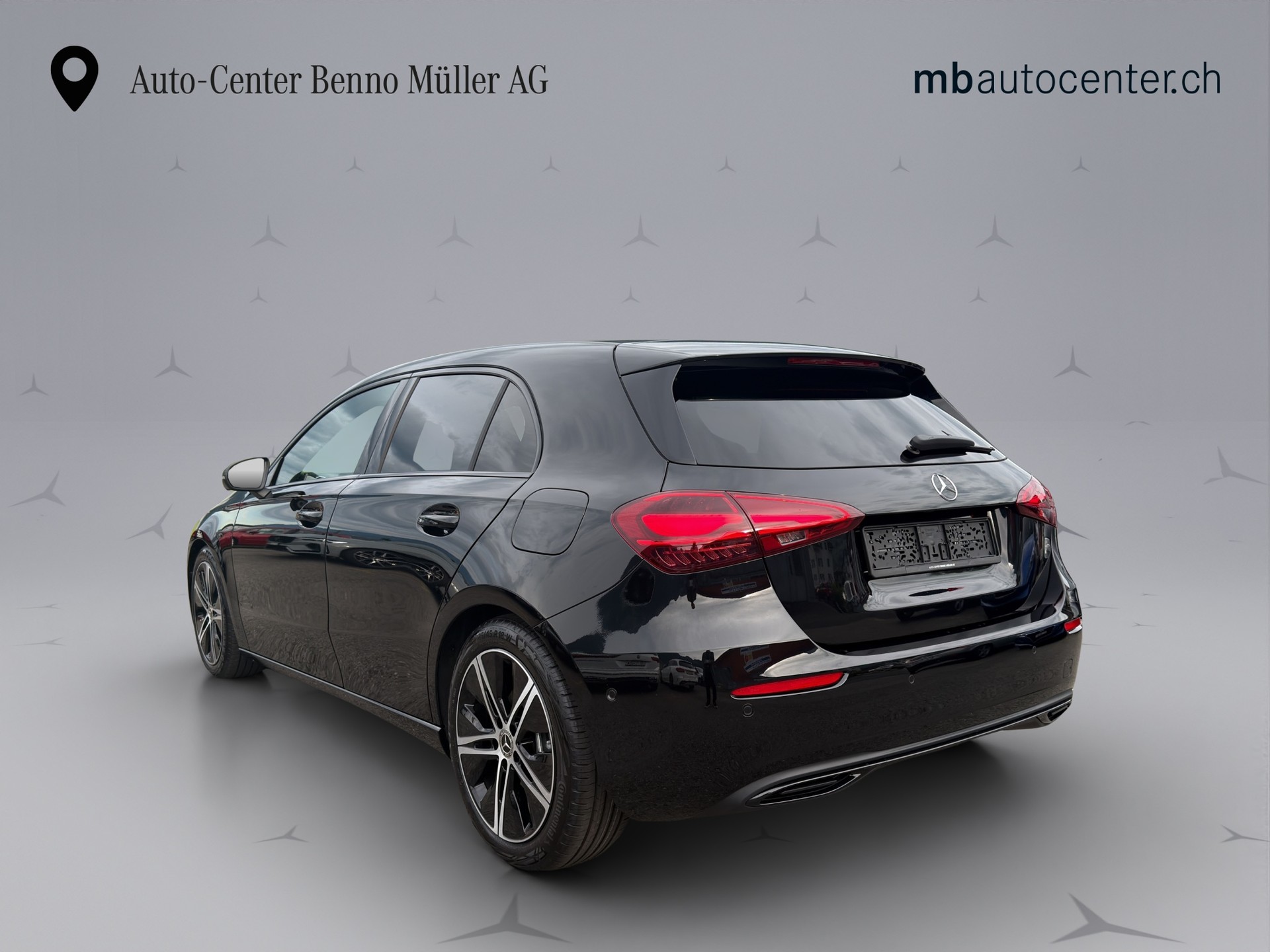MERCEDES-BENZ A 250 Progressive 4m-showroom-element-3