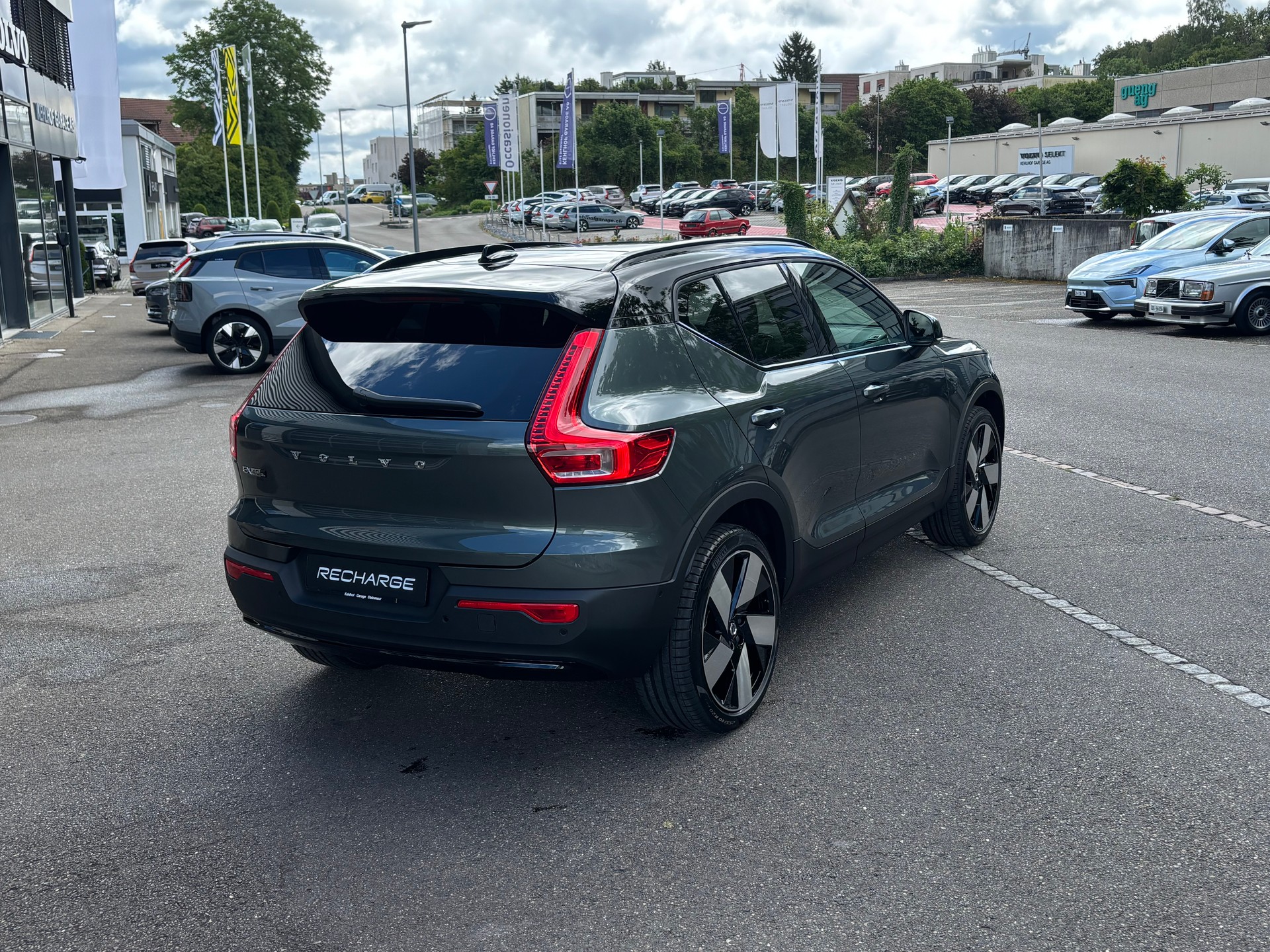 VOLVO EX40 Twin XCENTRIC Edition AWD-image-5