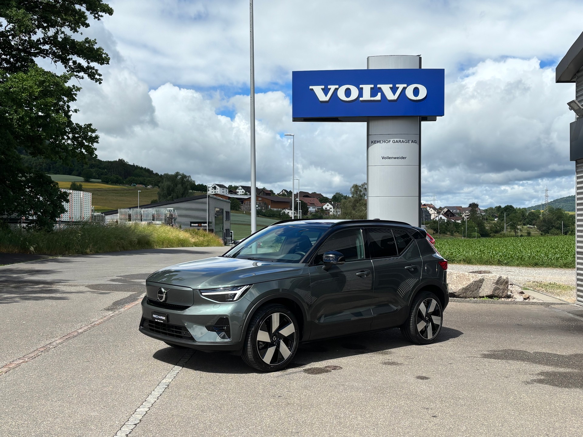 VOLVO EX40 Twin XCENTRIC Edition AWD