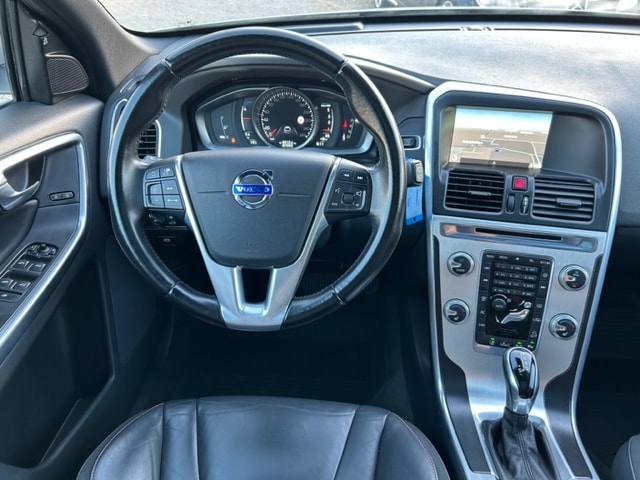 VOLVO XC60 D4 AWD OceanRace Geartronic-image-4