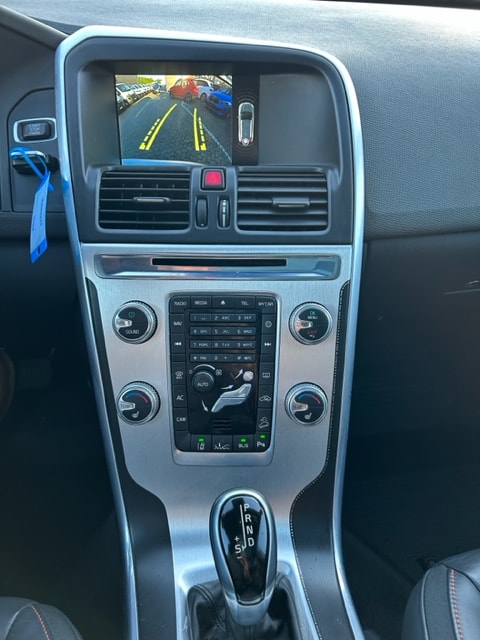 VOLVO XC60 D4 AWD OceanRace Geartronic-showroom-element-3