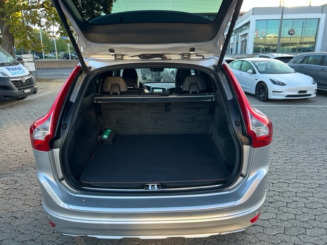 VOLVO XC60 D4 AWD OceanRace Geartronic-image-6