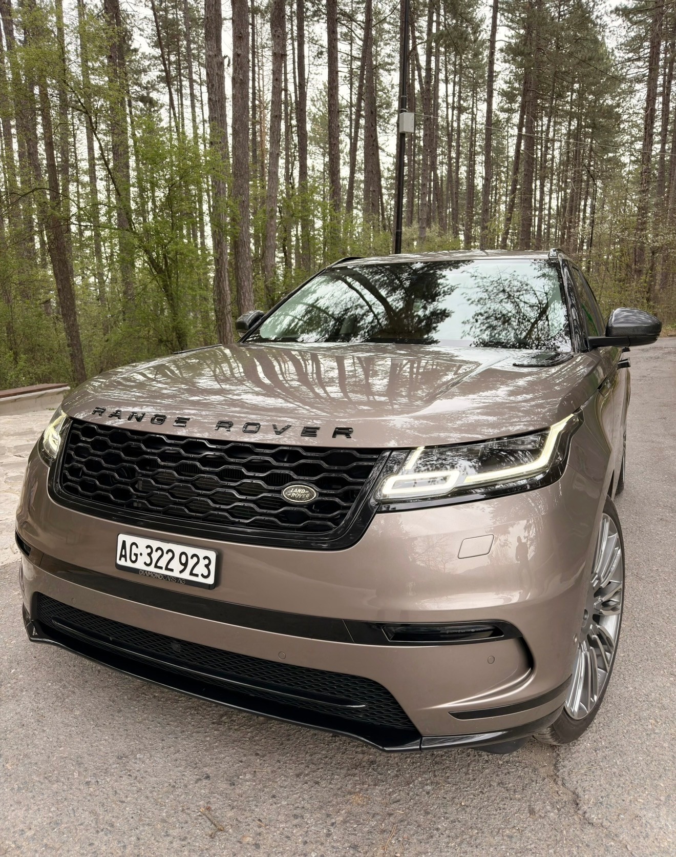 LAND ROVER 2.0 D 240 HSE-image-2