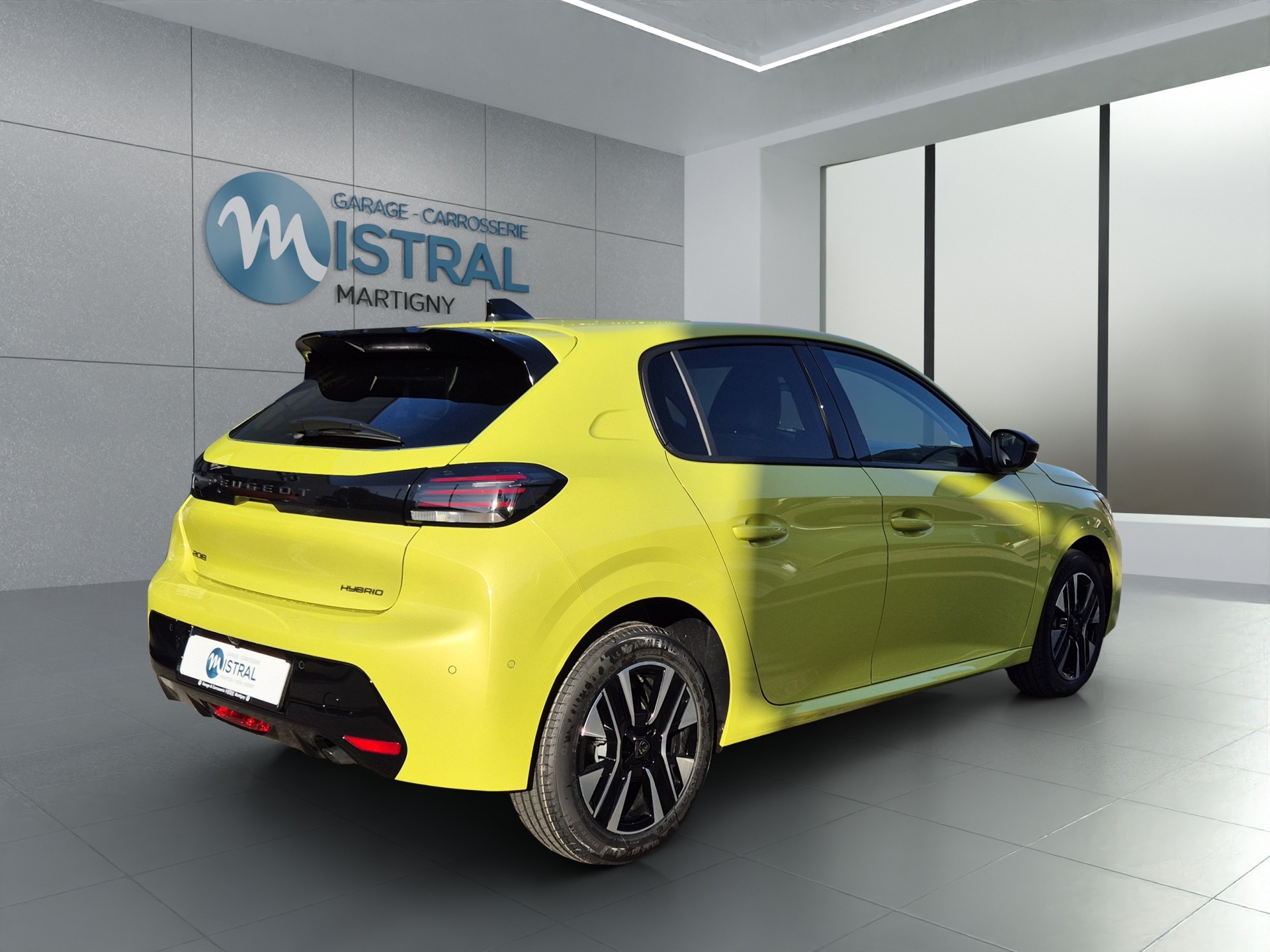 PEUGEOT 208 1.2 Hybrid Allure-image-4