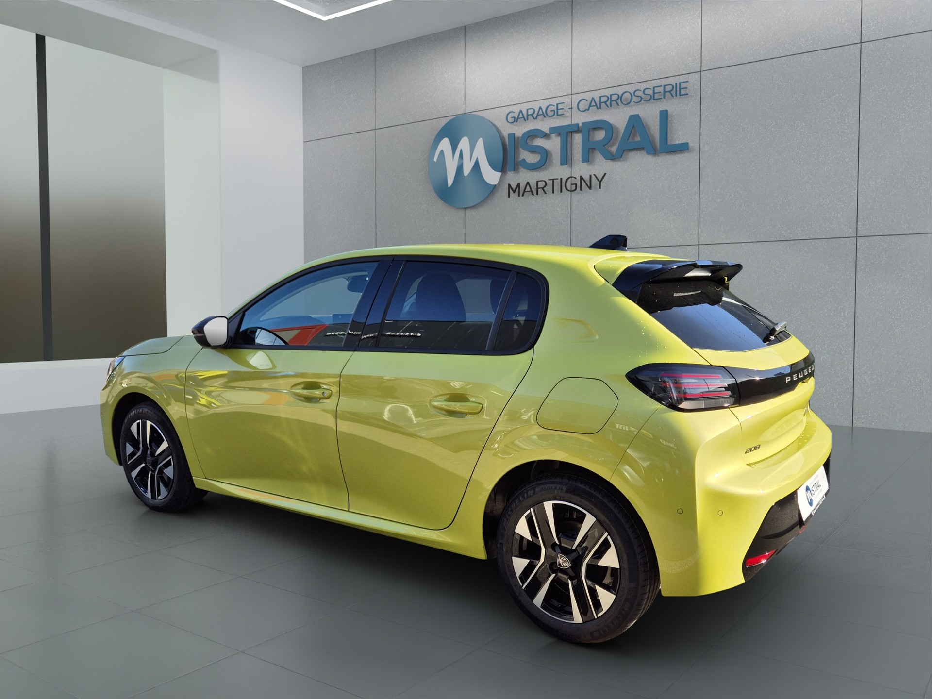 PEUGEOT 208 1.2 Hybrid Allure-showroom-element-2