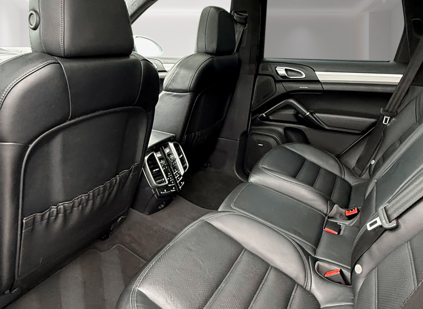 PORSCHE Cayenne Turbo inkl. Garantie! PDCC! Sitzlüftung! Lenkradheizung!-image-17
