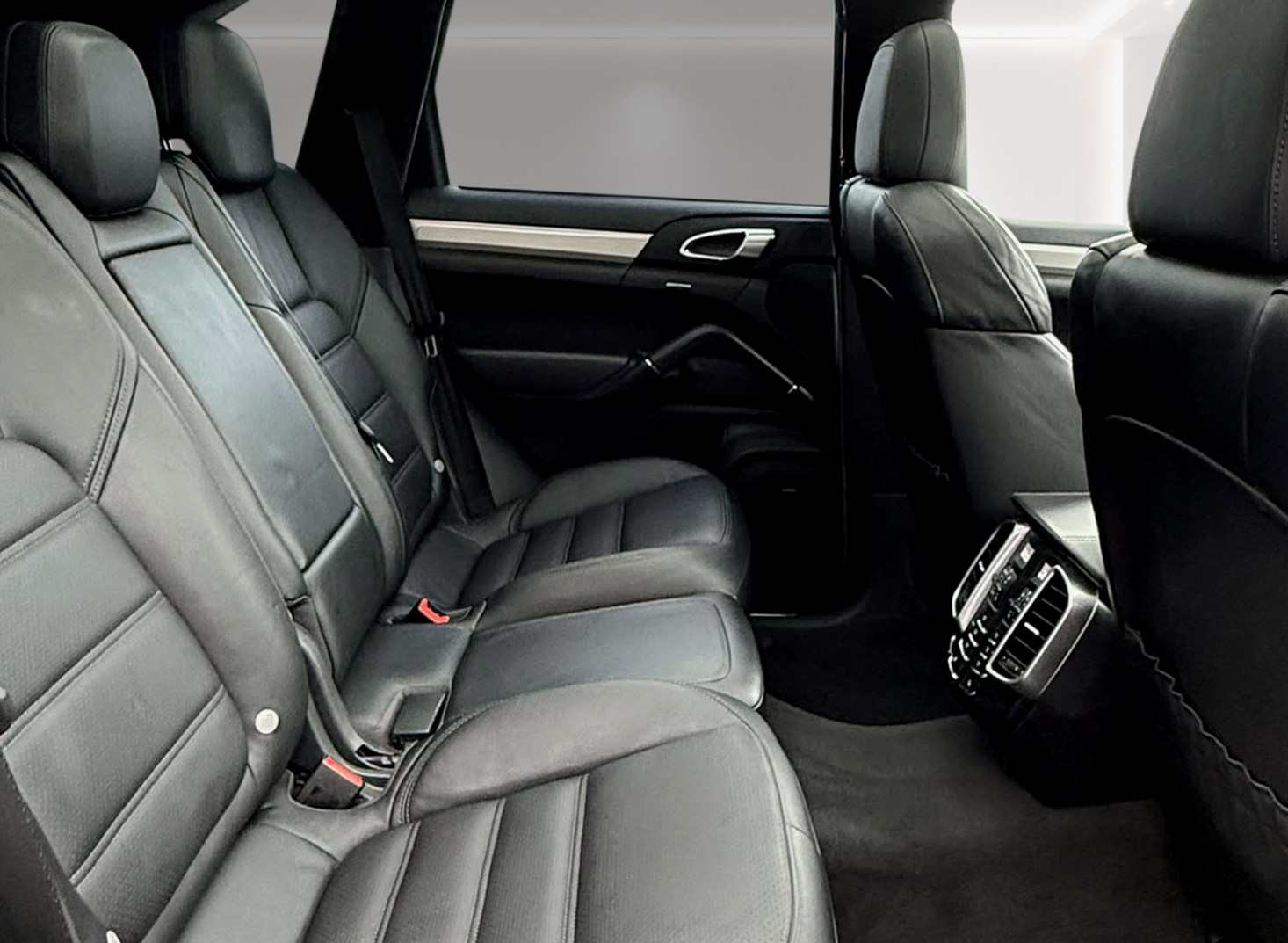 PORSCHE Cayenne Turbo inkl. Garantie! PDCC! Sitzlüftung! Lenkradheizung!-image-22