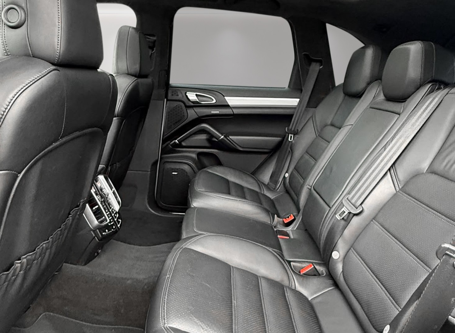 PORSCHE Cayenne Turbo inkl. Garantie! PDCC! Sitzlüftung! Lenkradheizung!-image-18