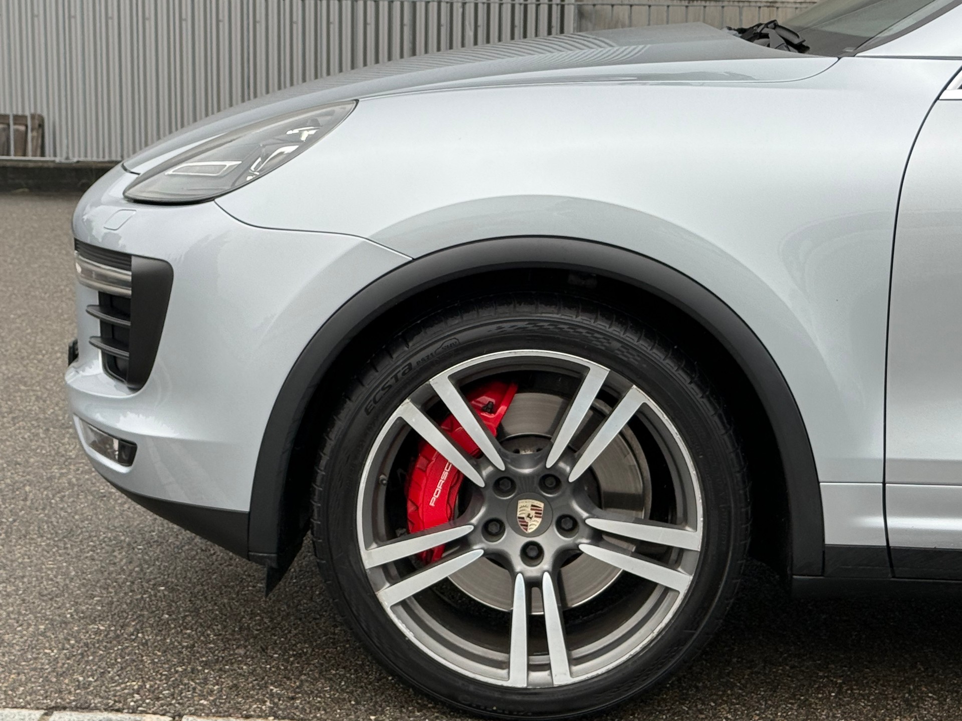 PORSCHE Cayenne Turbo inkl. Garantie! PDCC! Sitzlüftung! Lenkradheizung!-image-8