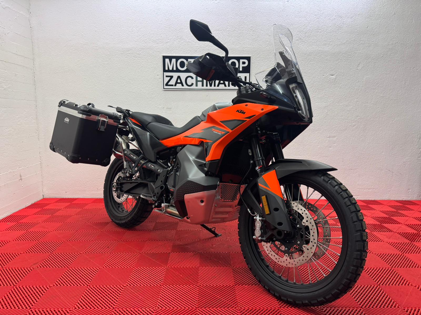 KTM 790 Adventure-image-2