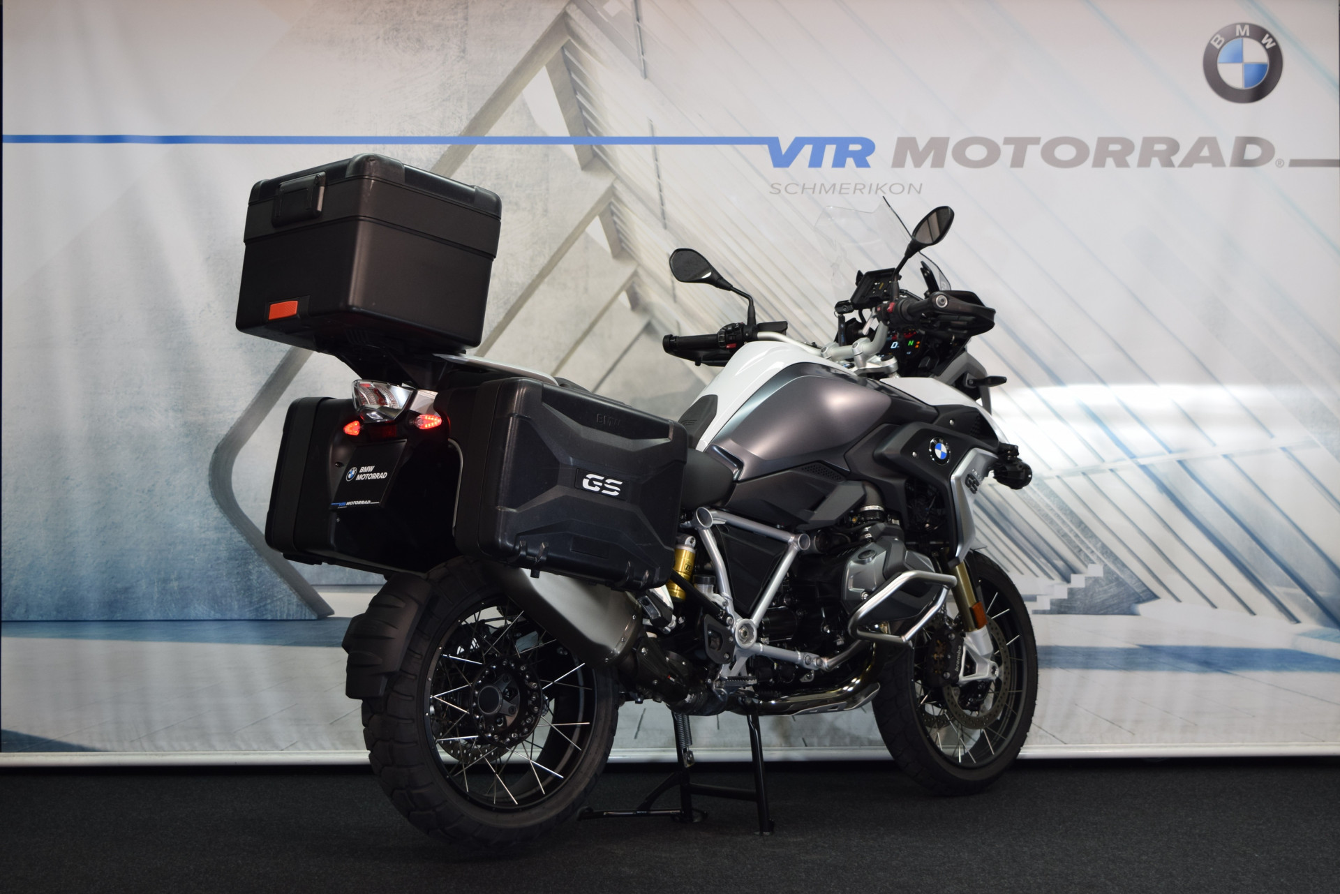 BMW R 1250 GS inkl. Akrapovic & Koffersystem-image-2