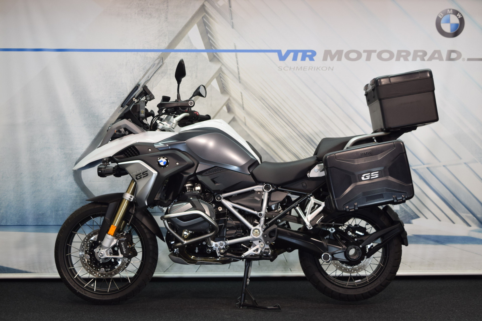 BMW R 1250 GS inkl. Akrapovic & Koffersystem-image-4
