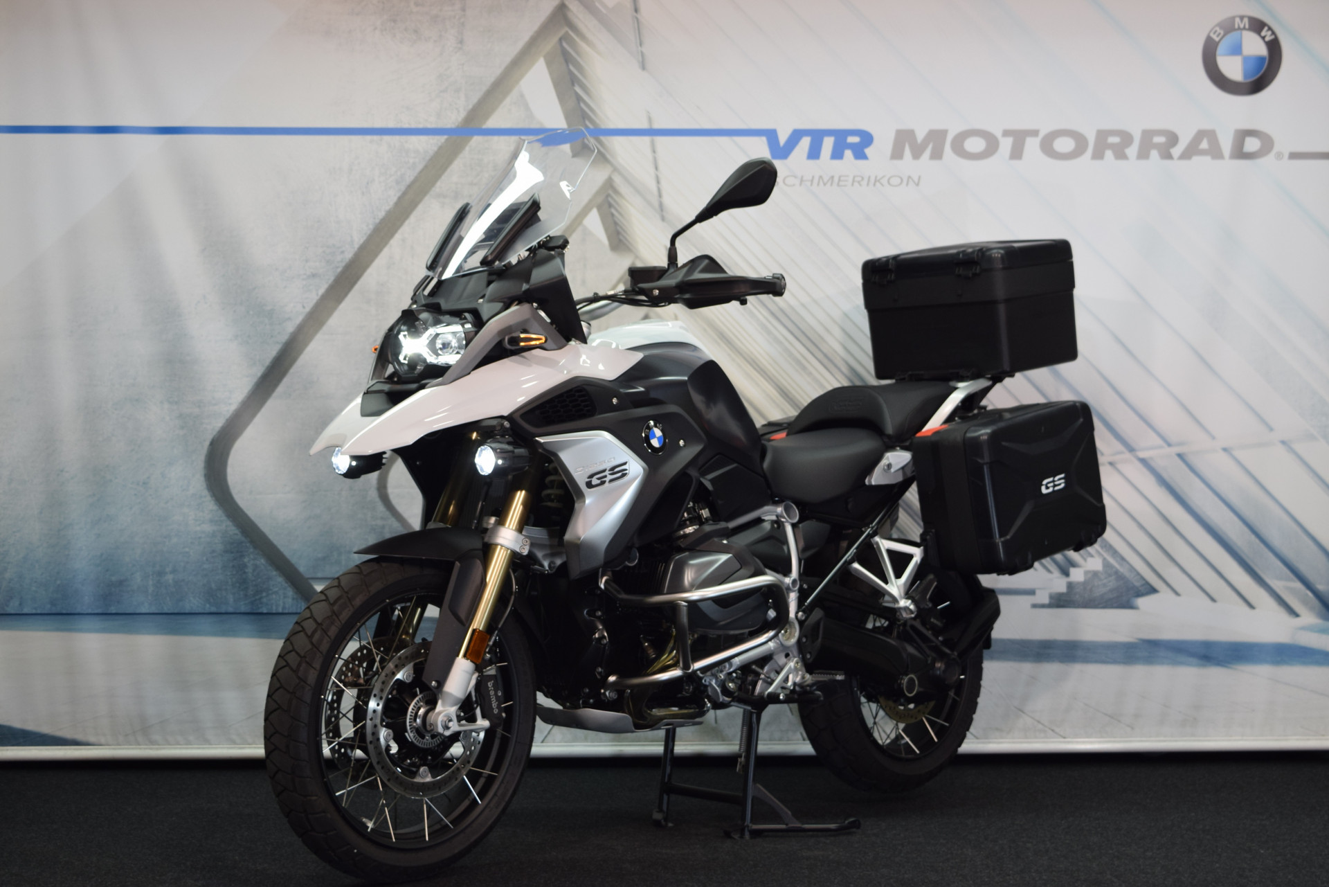 BMW R 1250 GS inkl. Akrapovic & Koffersystem-image-5