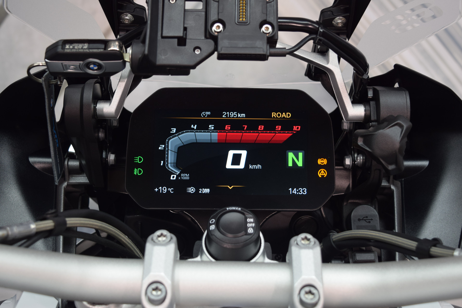 BMW R 1250 GS inkl. Akrapovic & Koffersystem-image-9
