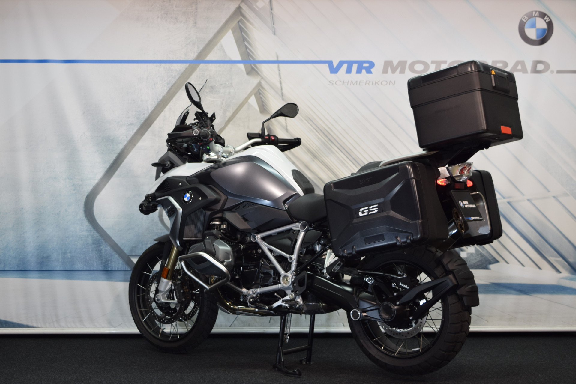 BMW R 1250 GS inkl. Akrapovic & Koffersystem-image-3