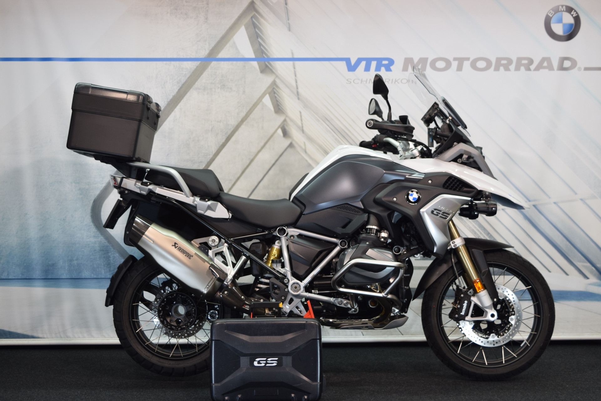 BMW R 1250 GS inkl. Akrapovic & Koffersystem-image-1