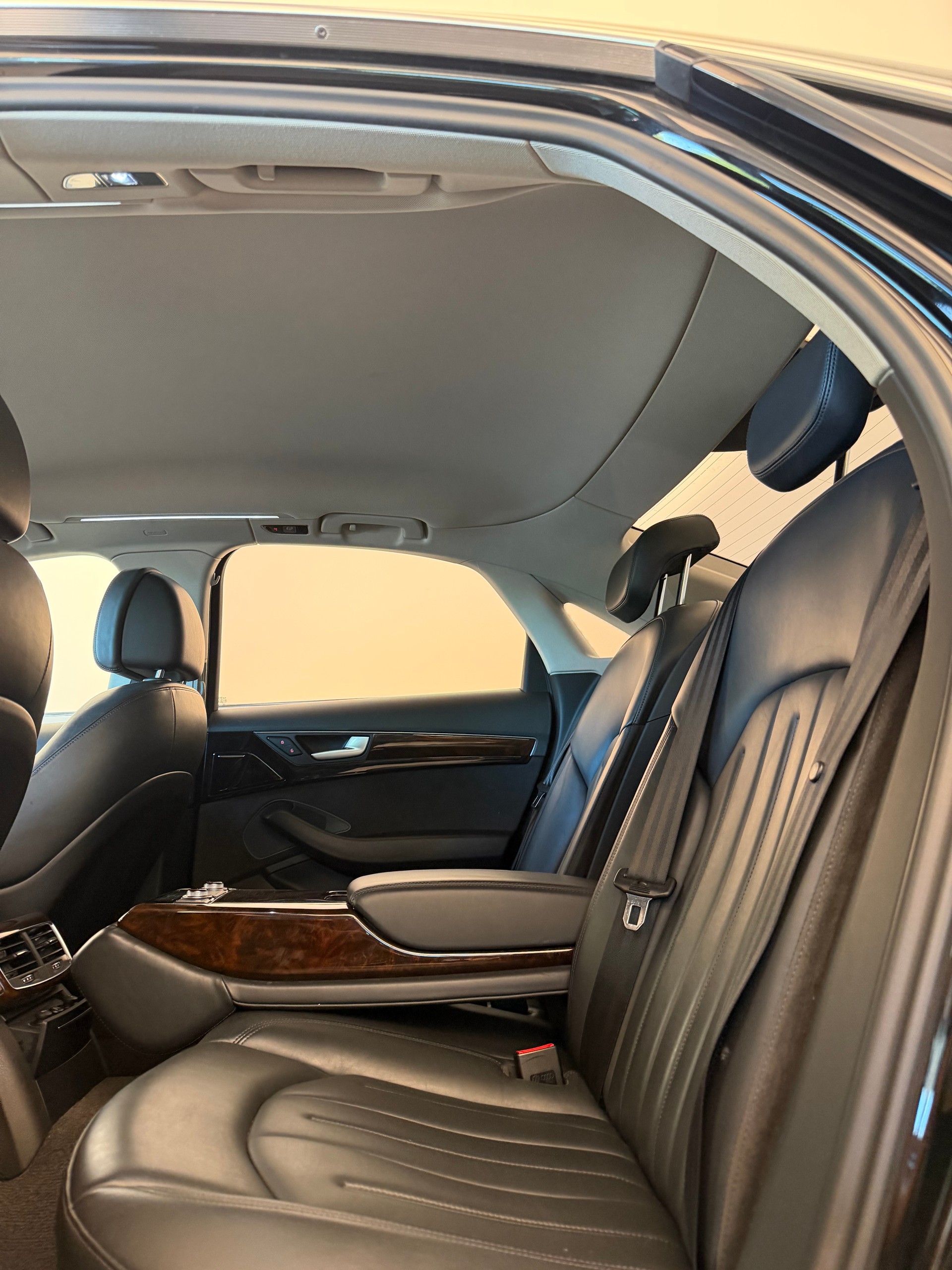 AUDI A8 3.0 TDI Facelift S8 Umbau quattro tiptronic-image-10