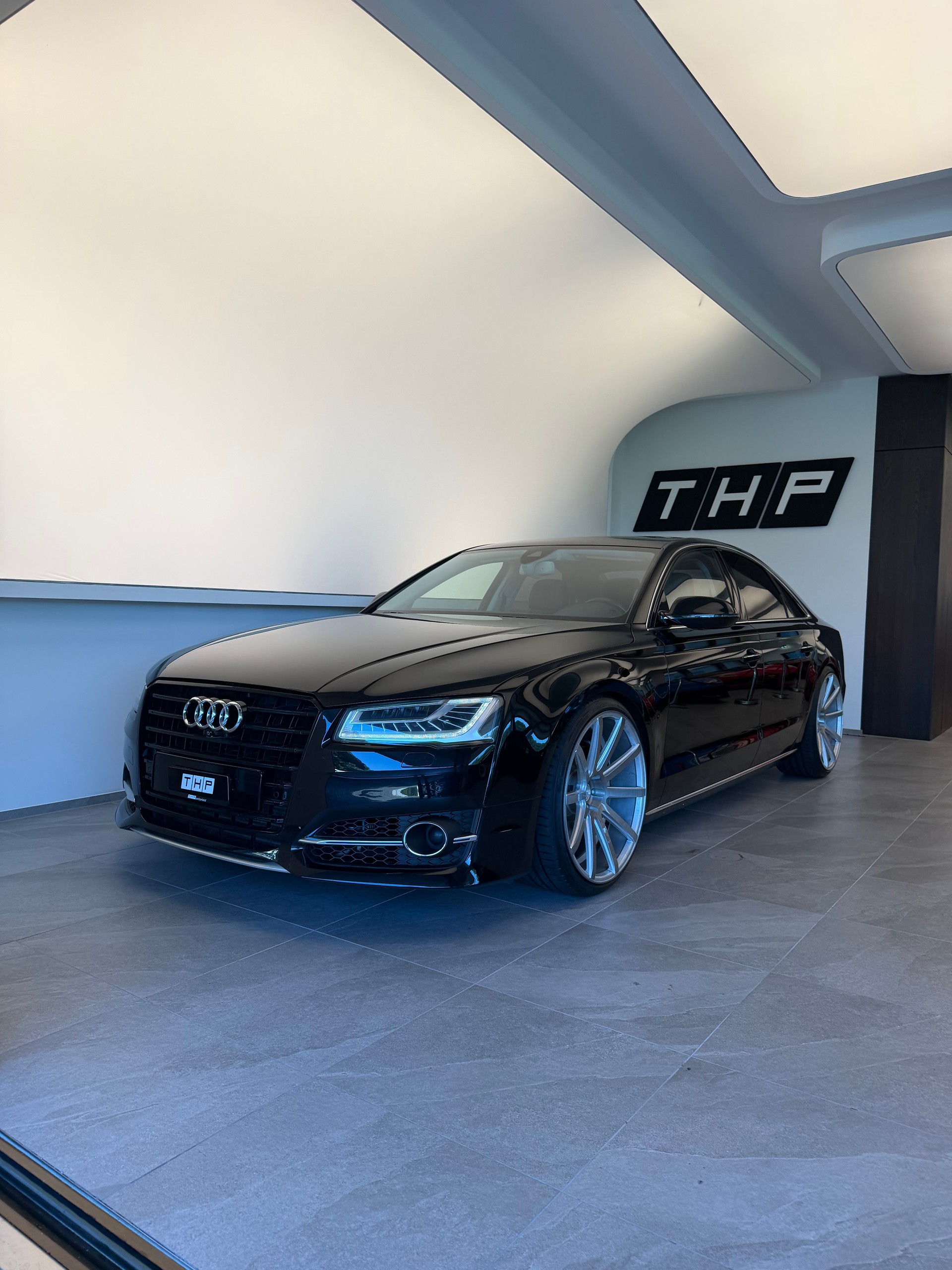 AUDI A8 3.0 TDI Facelift S8 Umbau quattro tiptronic-showroom-element-1