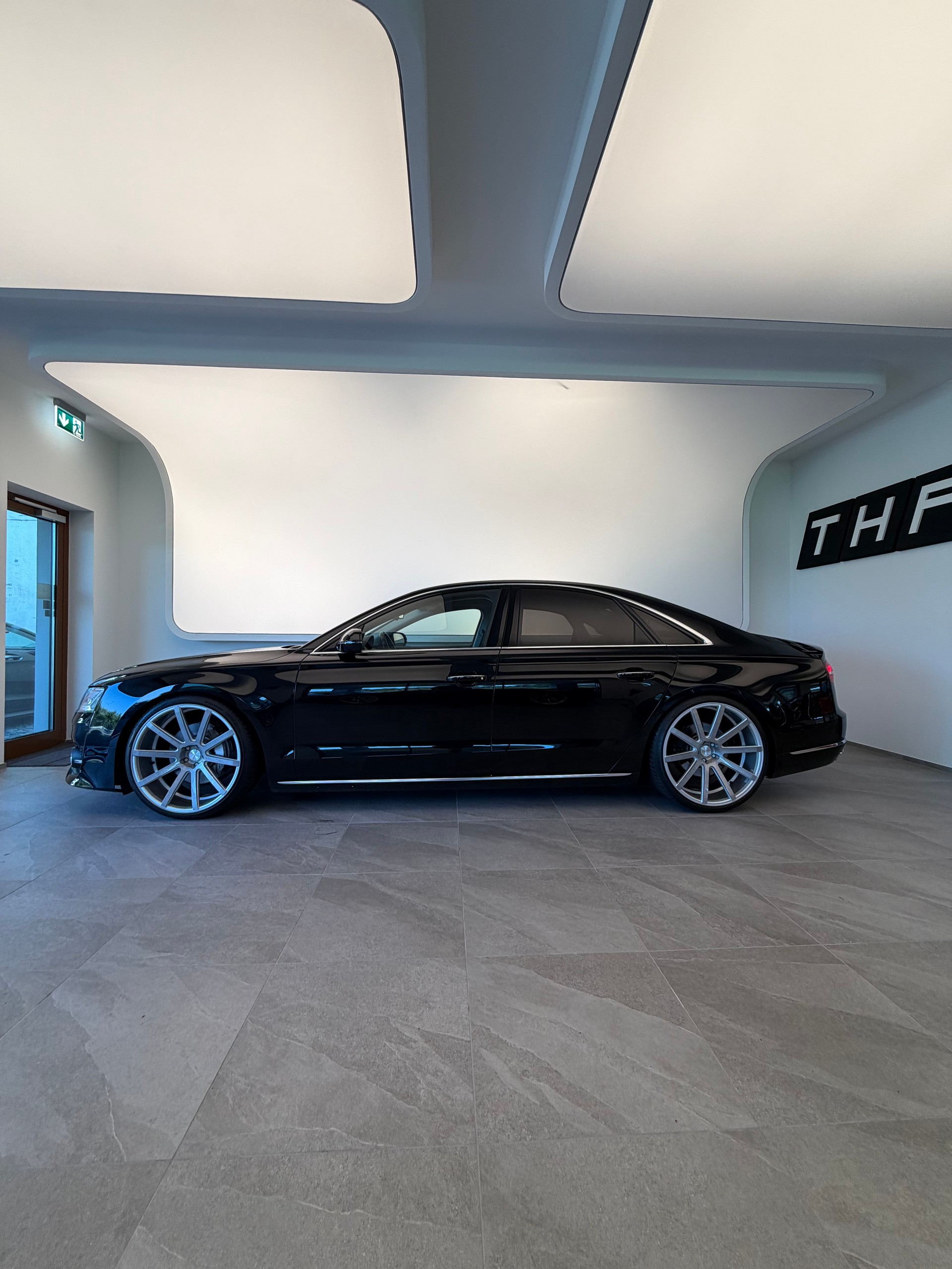 AUDI A8 3.0 TDI Facelift S8 Umbau quattro tiptronic-showroom-element-2
