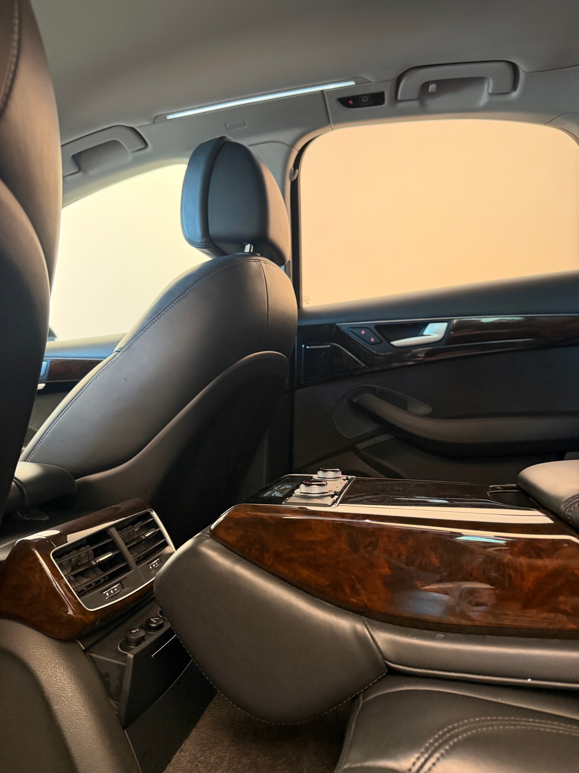 AUDI A8 3.0 TDI Facelift S8 Umbau quattro tiptronic-image-11