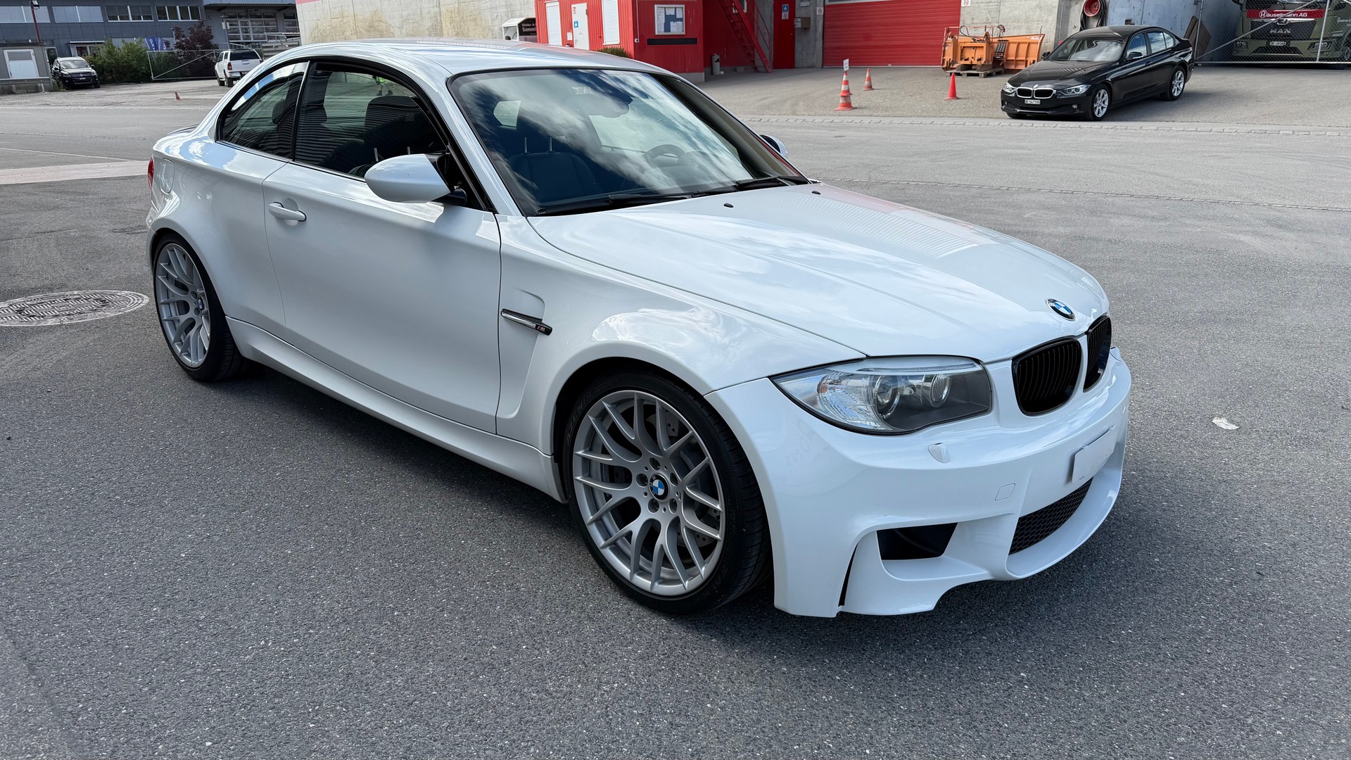 BMW 1er M Coupé-image-1