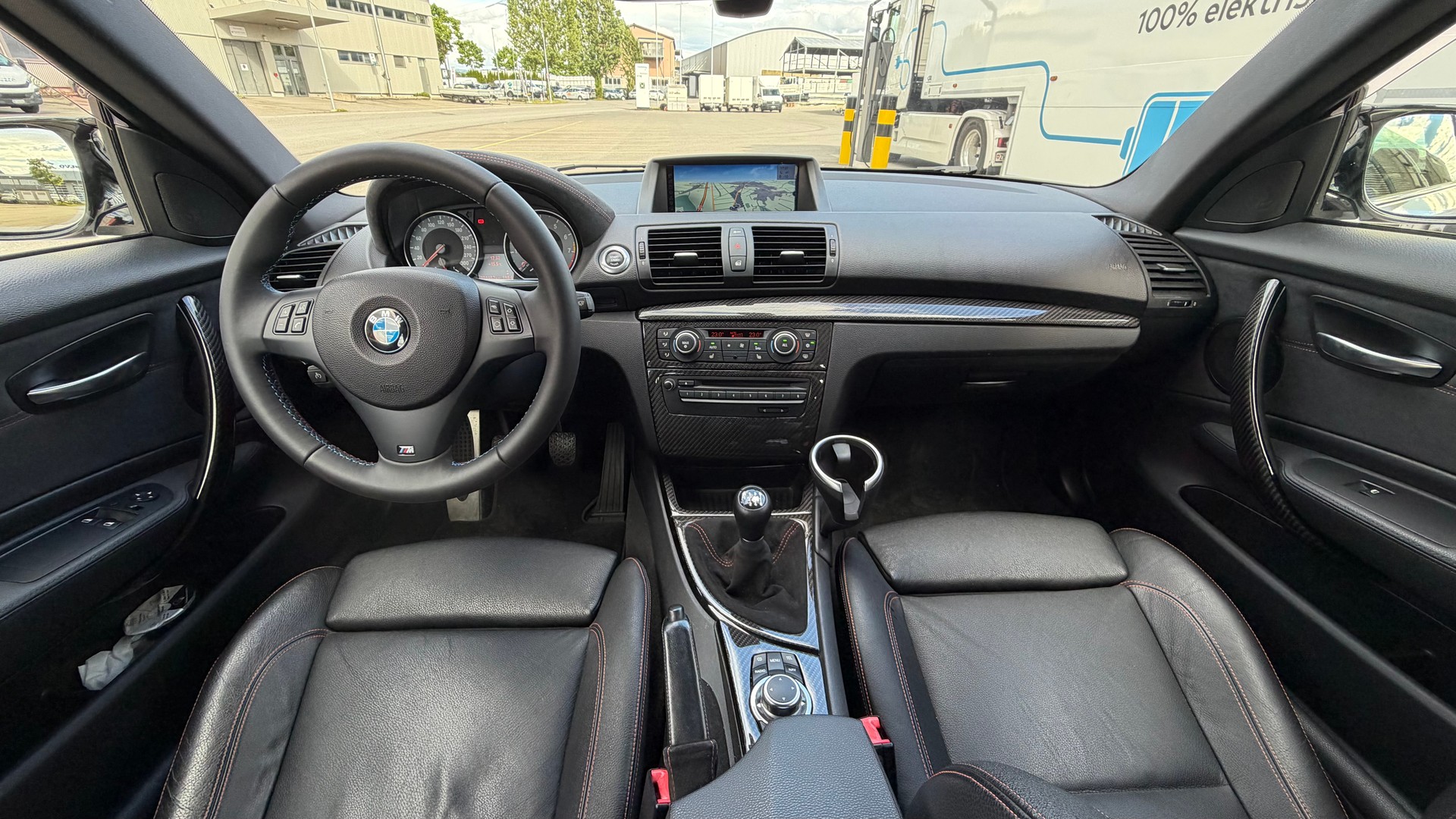 BMW 1er M Coupé-image-4